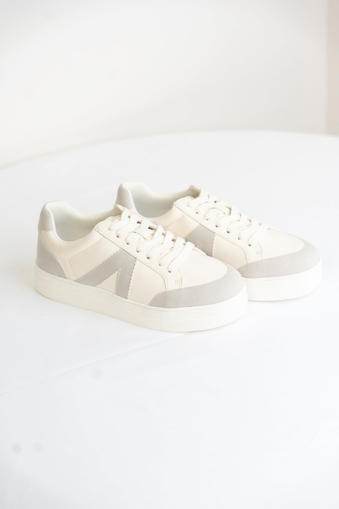 Astra Sneaker