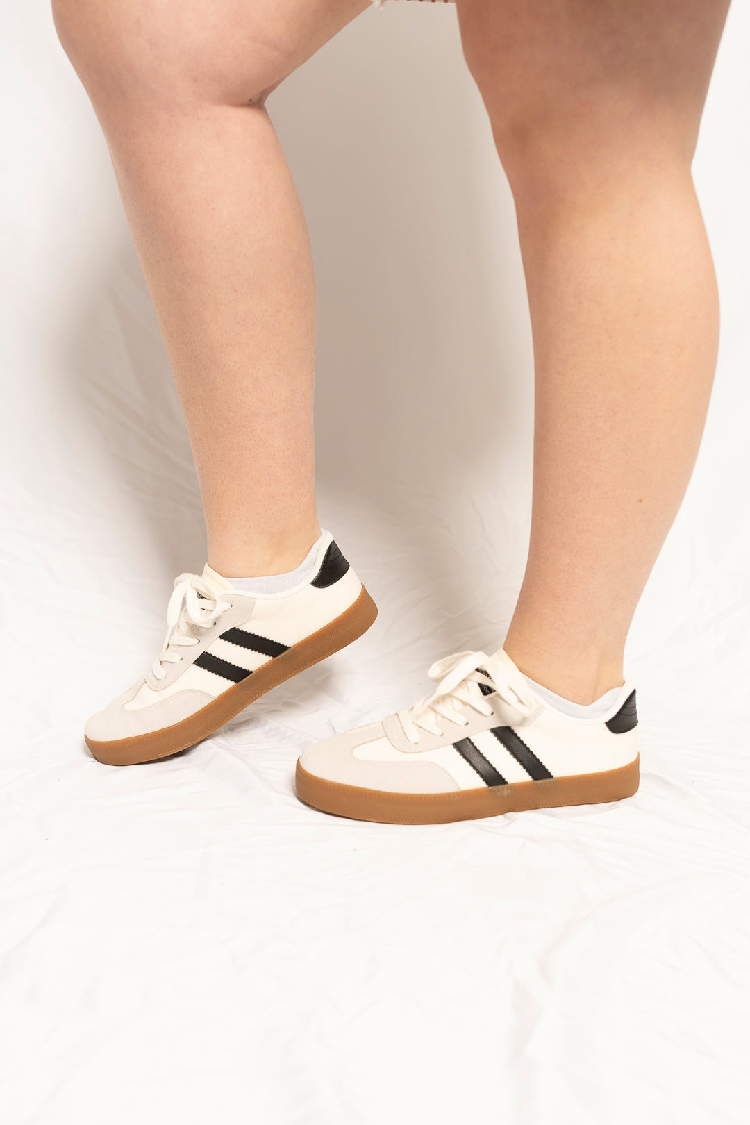 Striped Lace-up Flat Sneakers