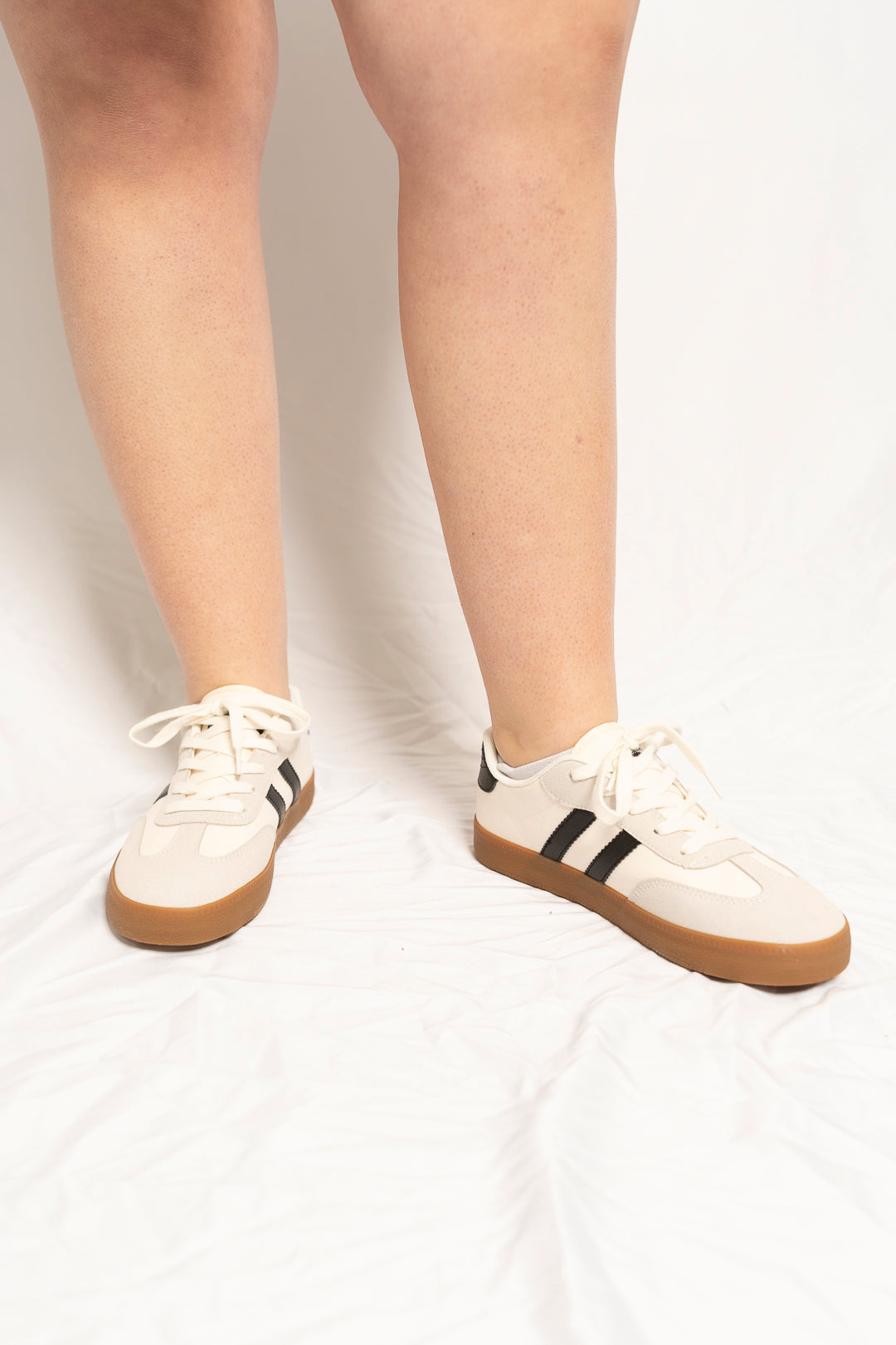 Striped Lace-up Flat Sneakers