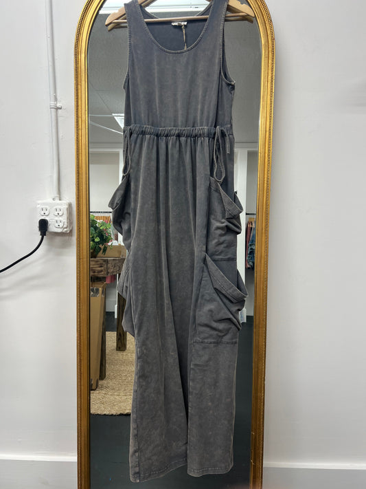 Easel Pocket Maxi Dress